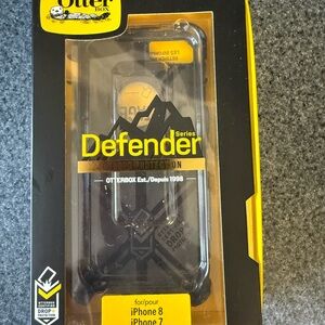 OtterBox Black Defender Case for Cell Phones